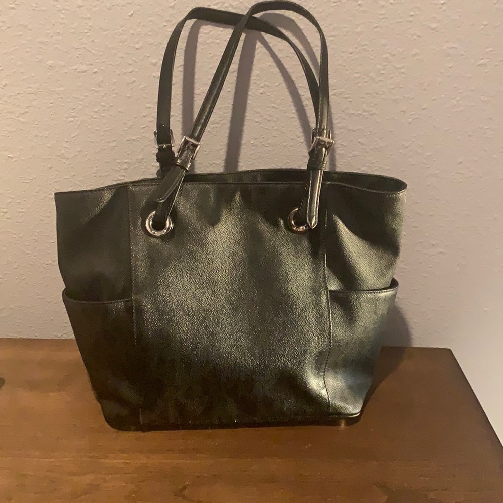 Michael kors jet set bag